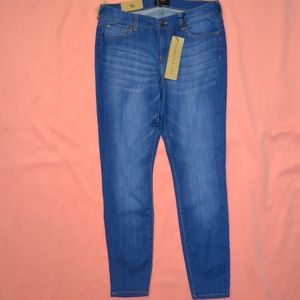 Celebrity Pink Dawson Stretch Skinny Jeans